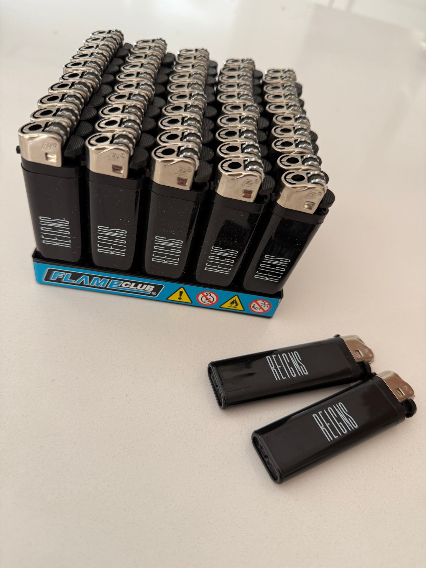 REIGNS Lighter